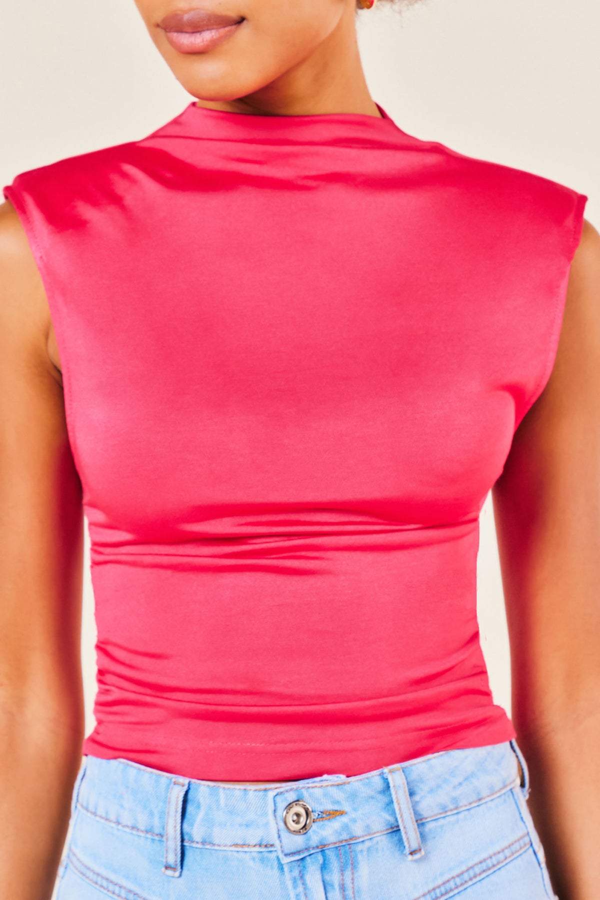 MAGENTA
