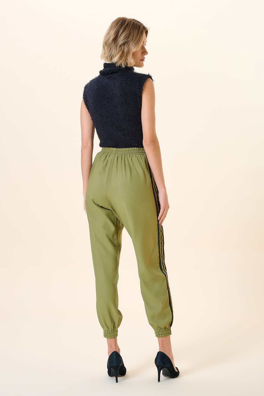 VERDE ESCURO