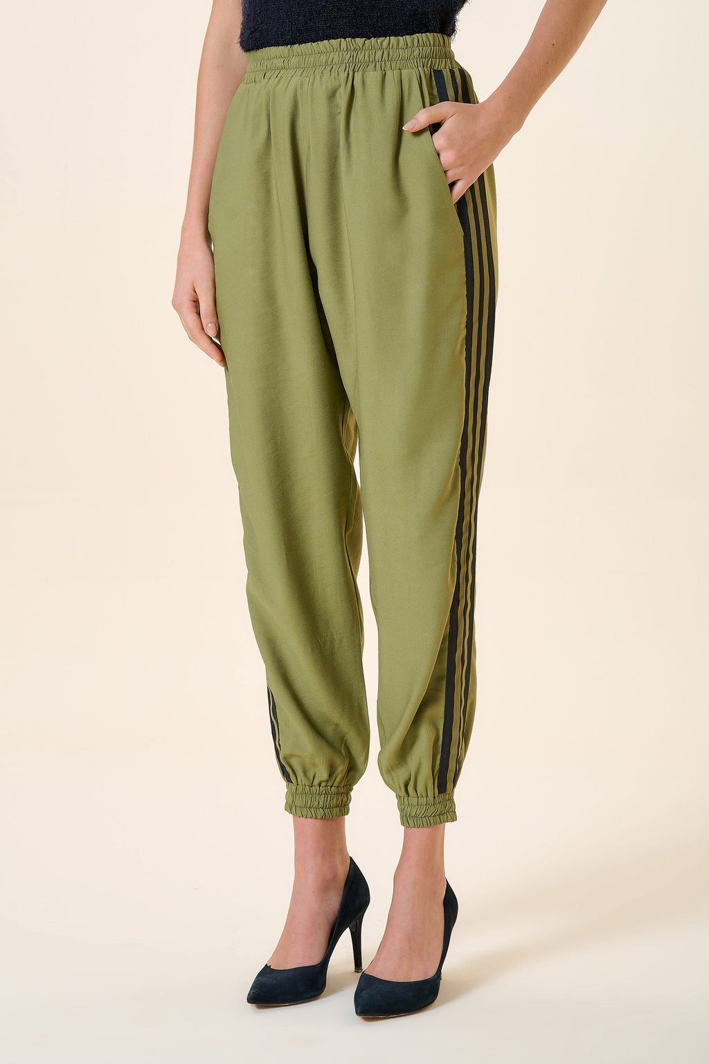 VERDE ESCURO