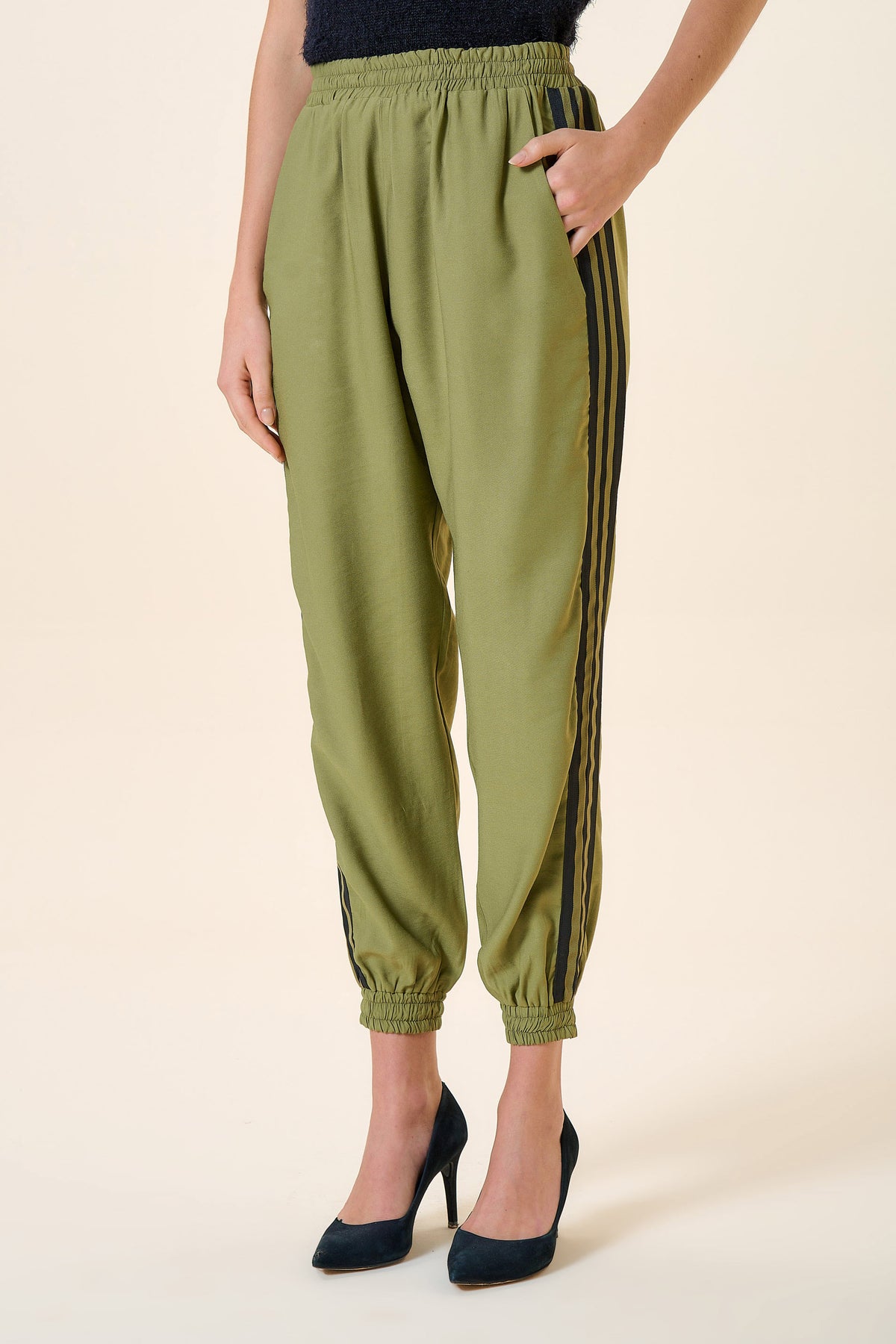 VERDE ESCURO