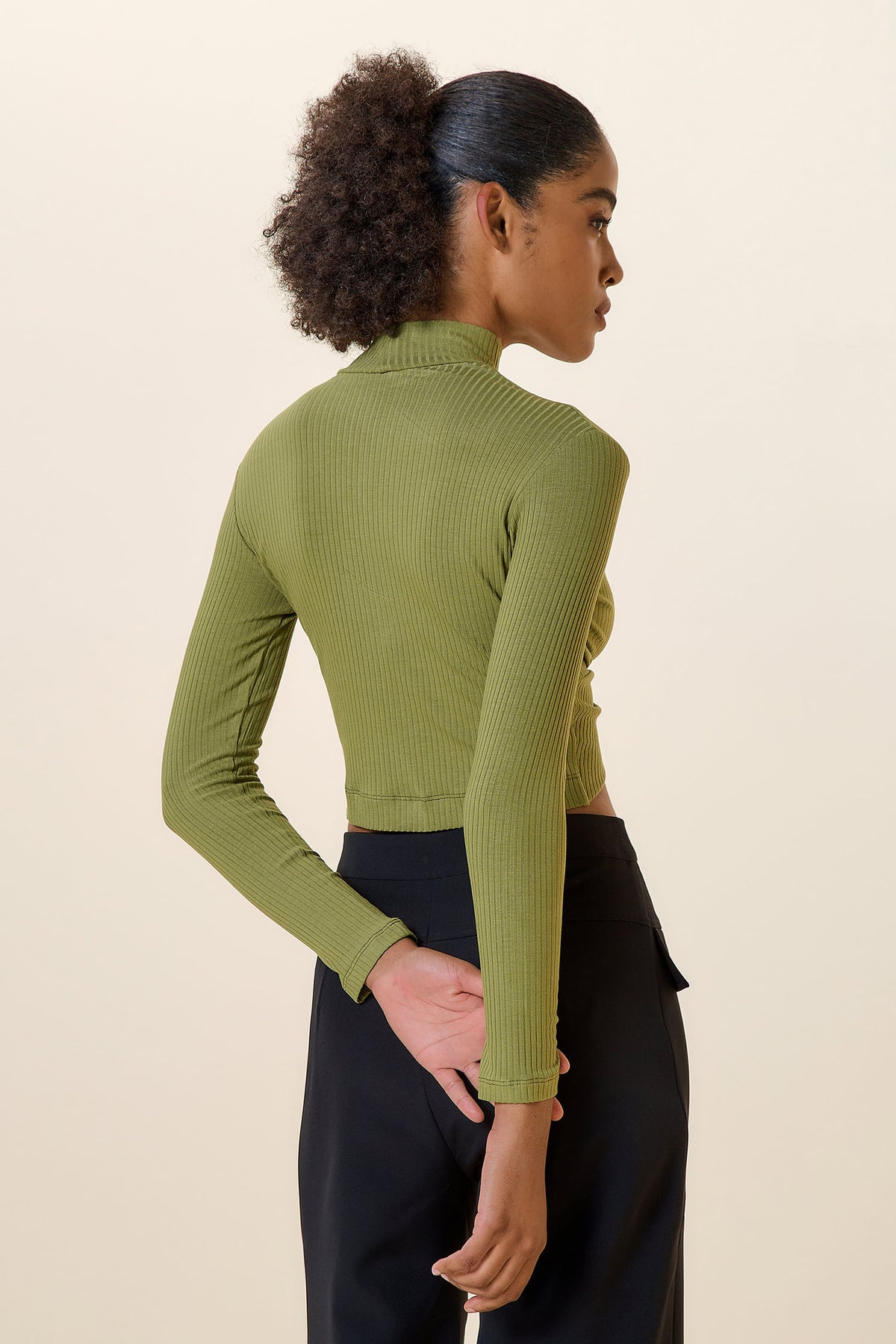 VERDE ESCURO