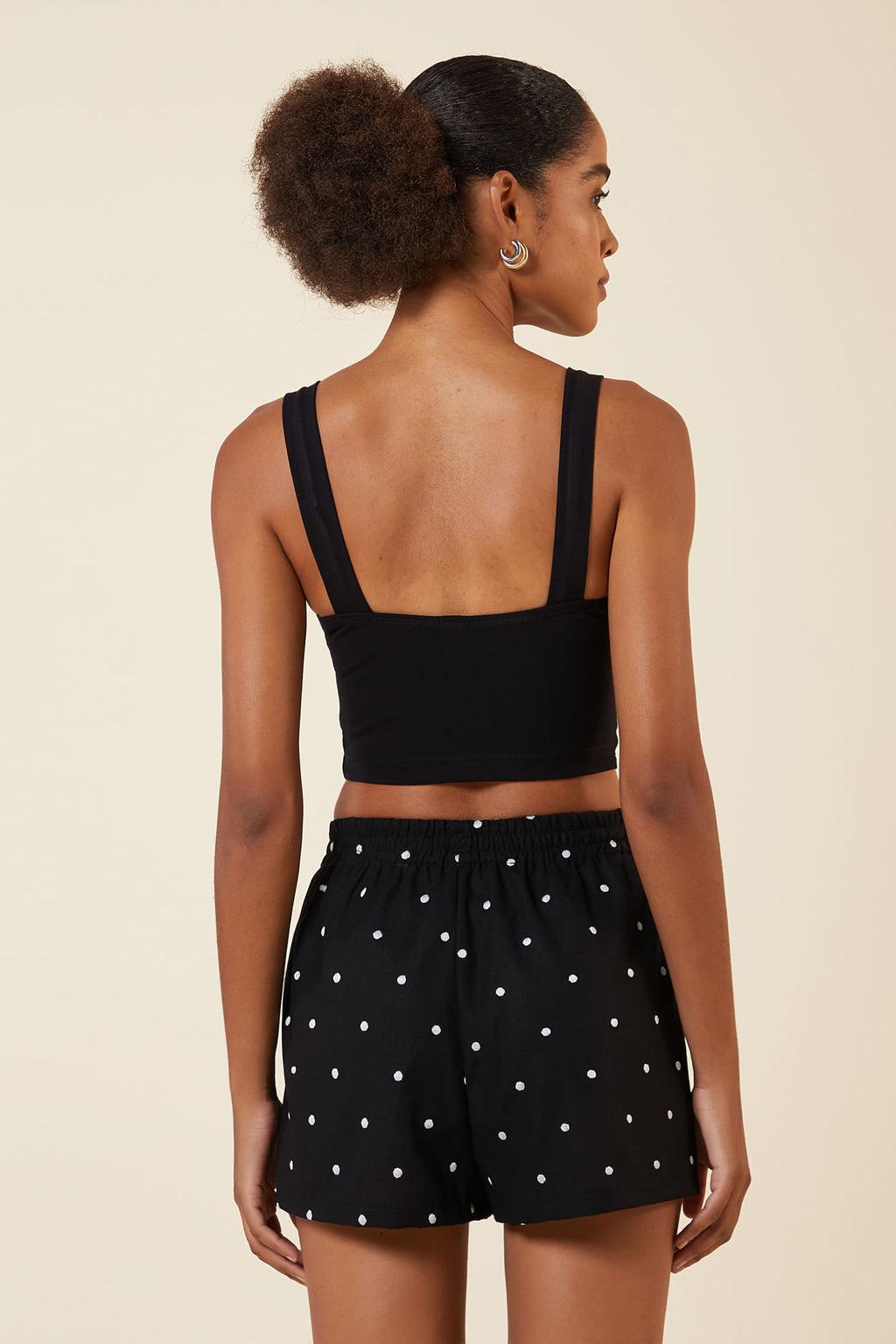 PRETO / CREME