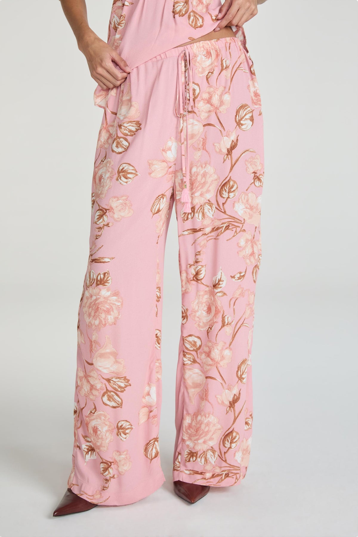 EST FLORAIS CAPRI