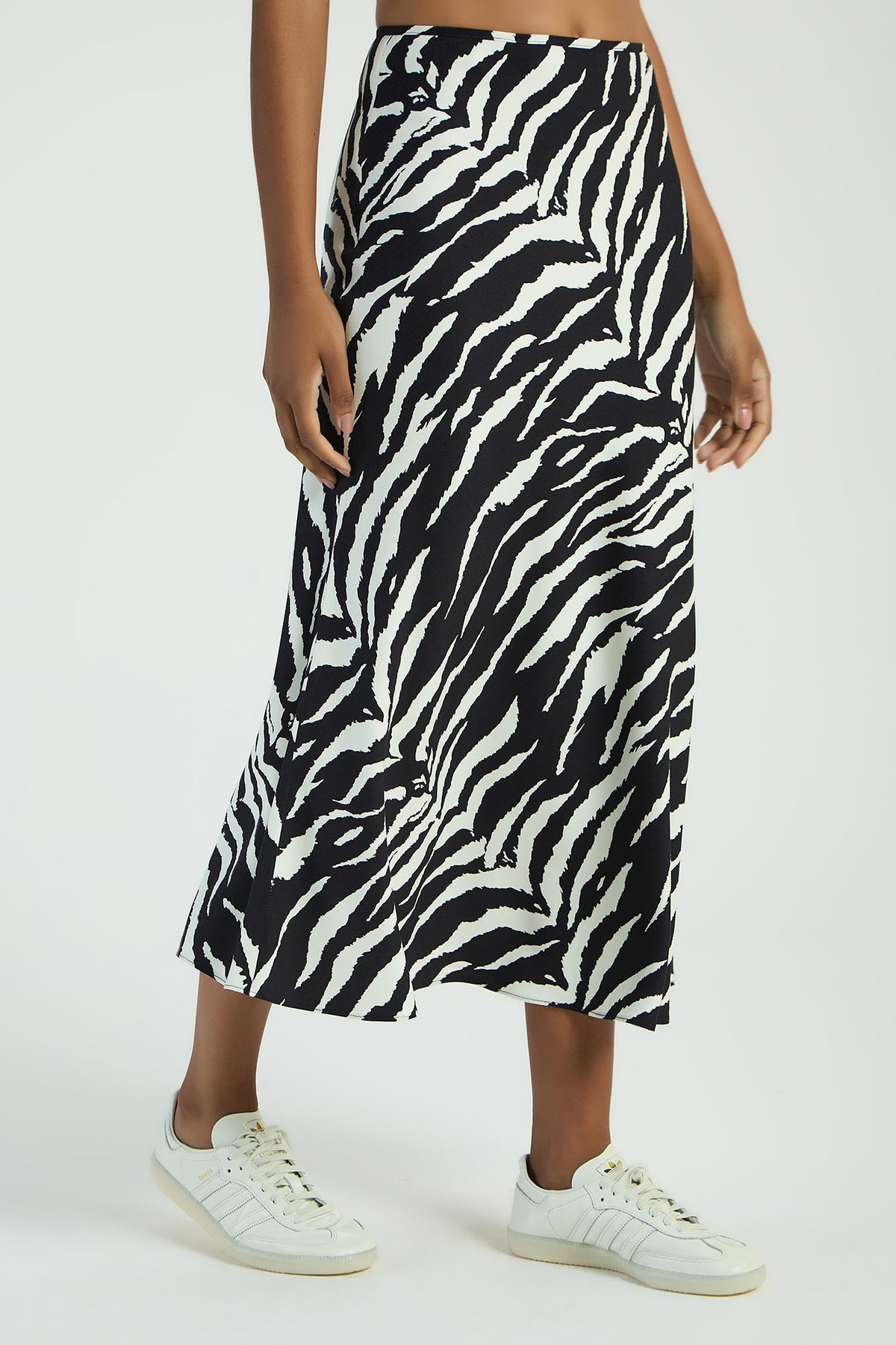 EST ZEBRADA