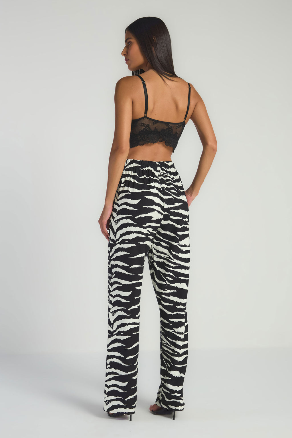 EST ZEBRADA