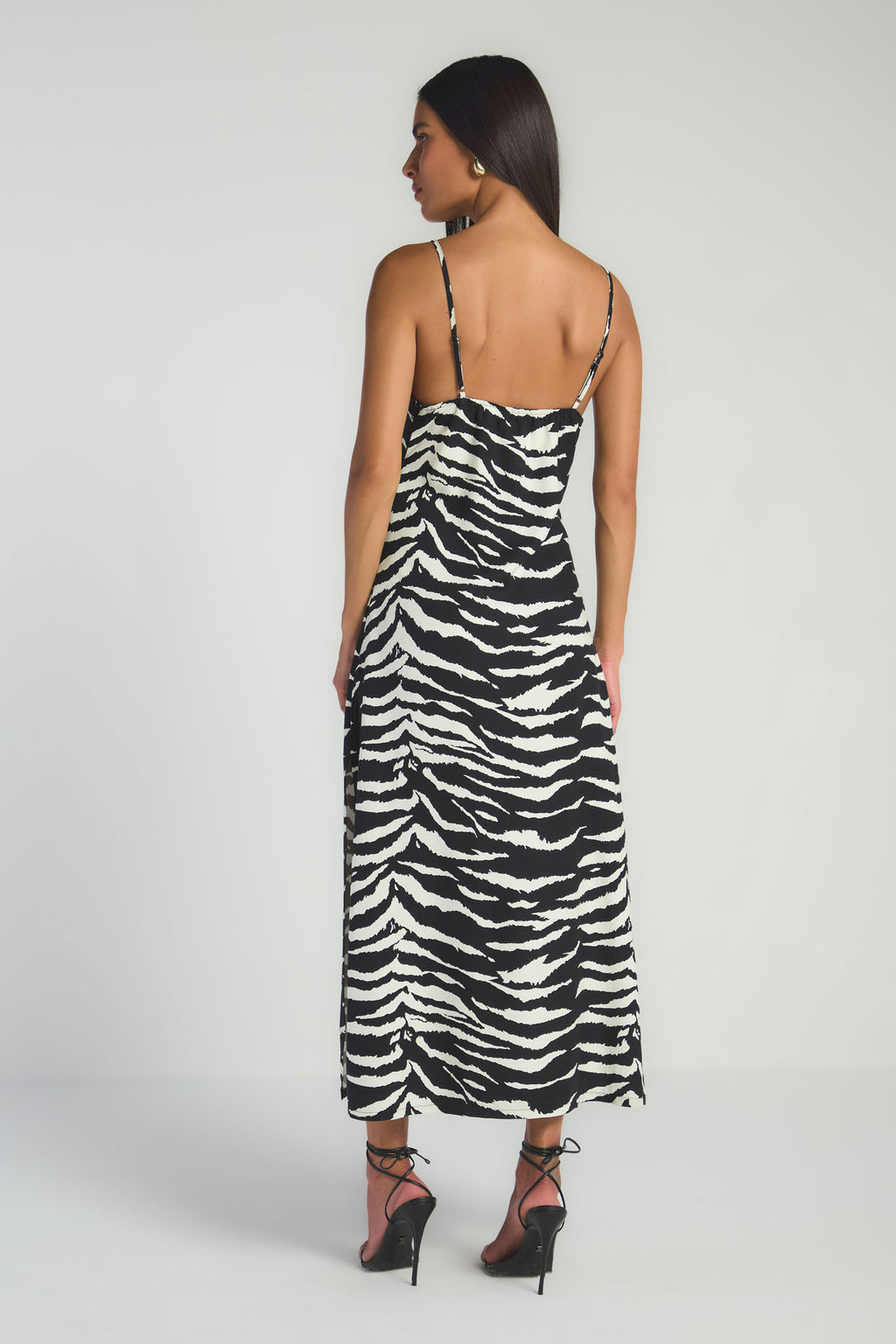EST ZEBRADA
