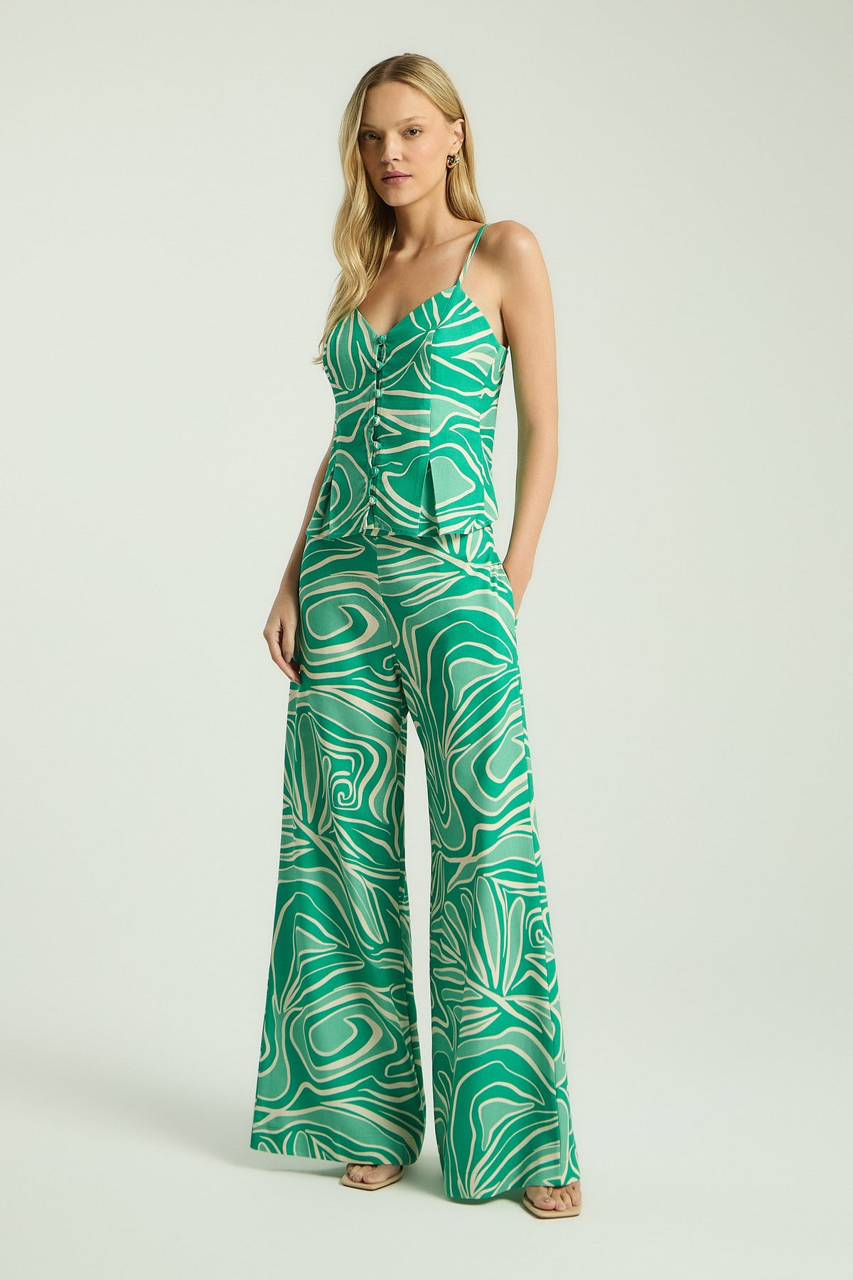 EST FOLHAGEM TROPICAL