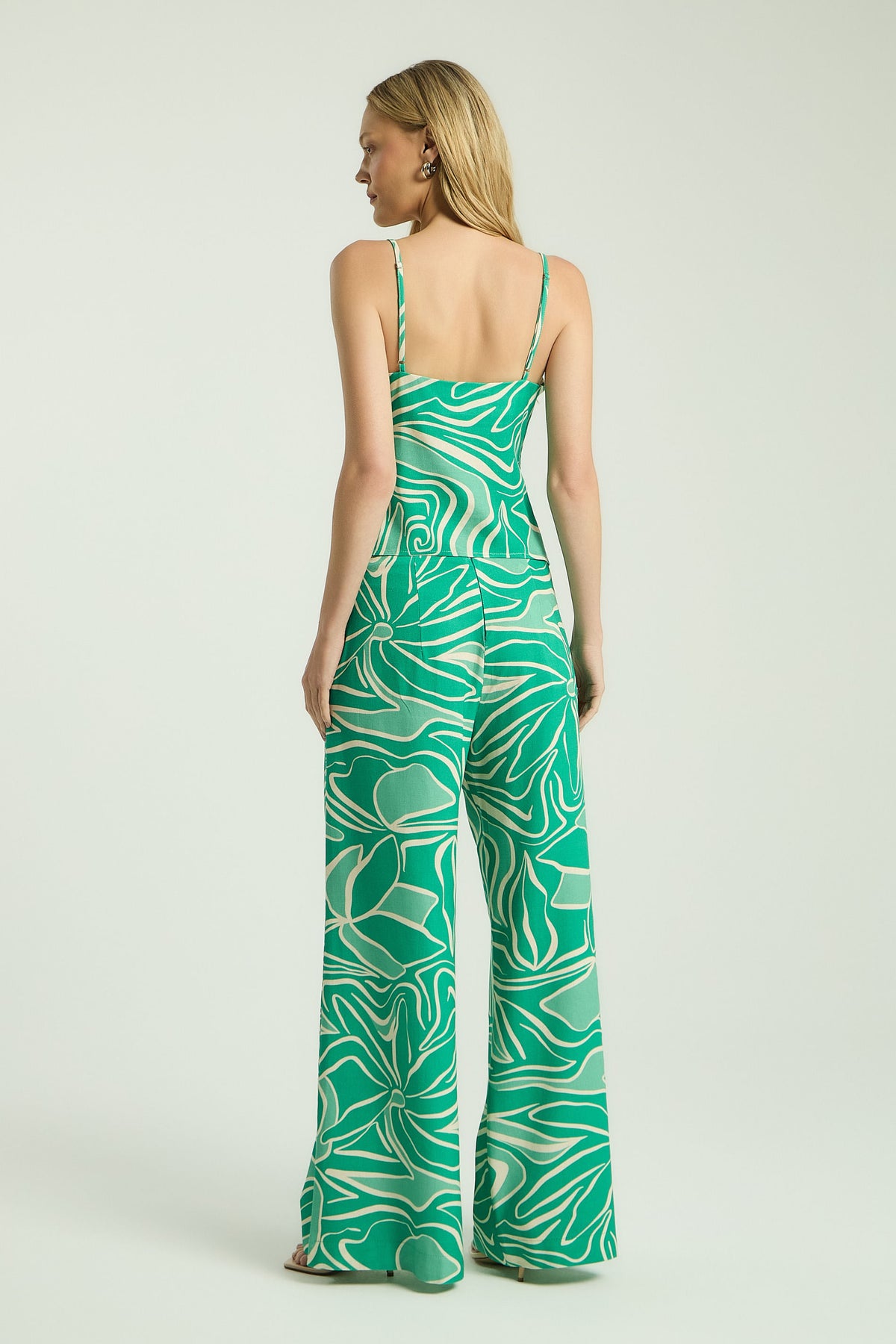 EST FOLHAGEM TROPICAL