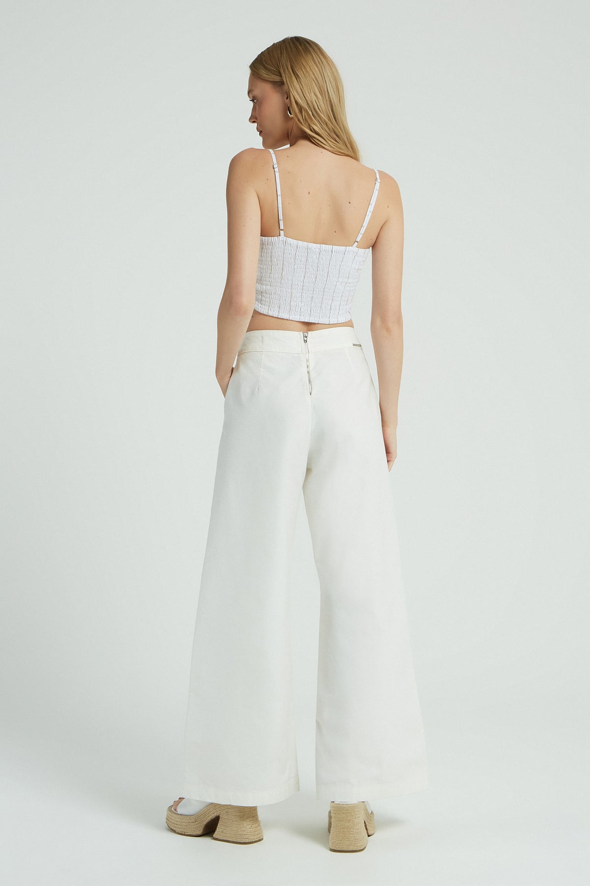 OFF WHITE