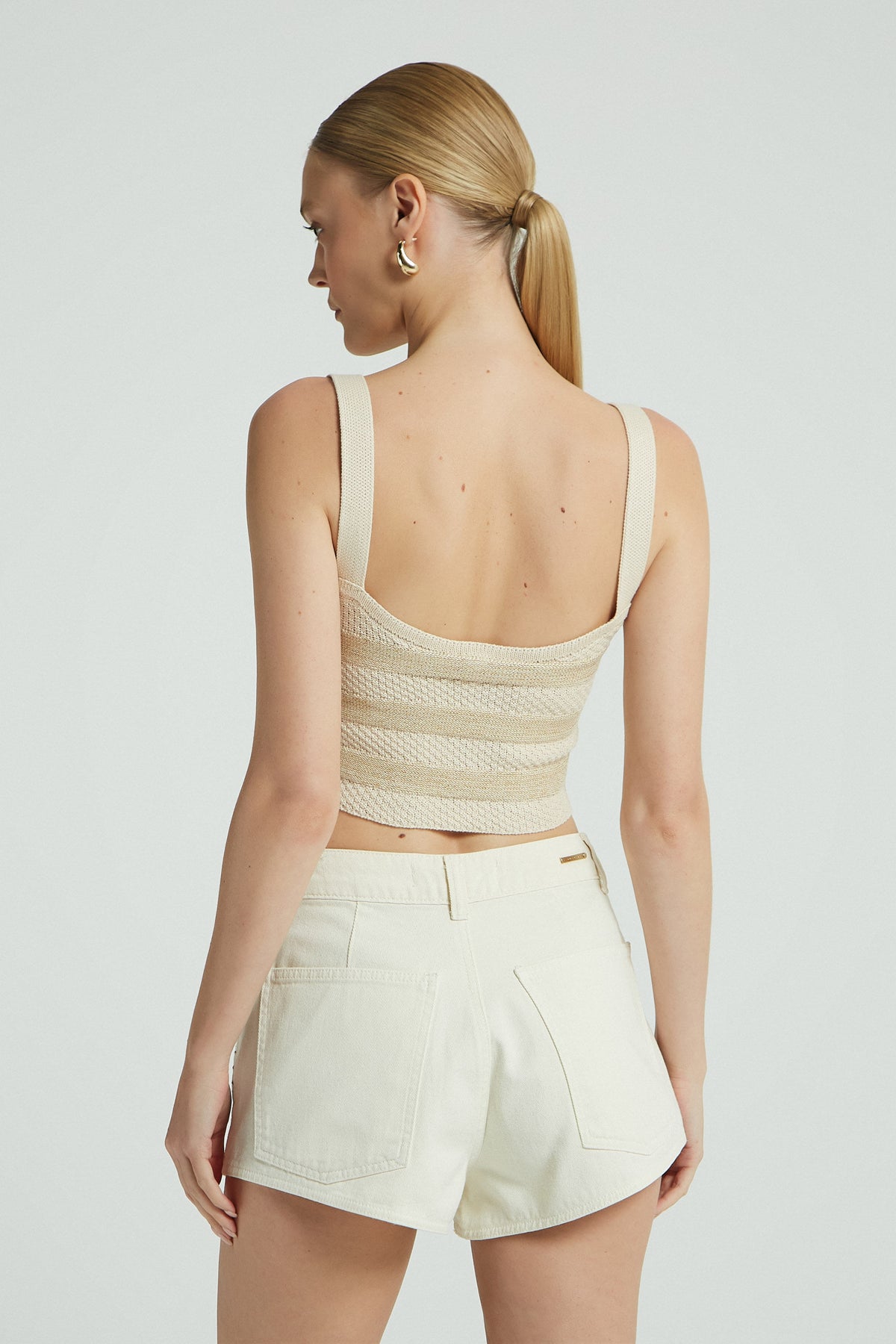 OFF WHITE