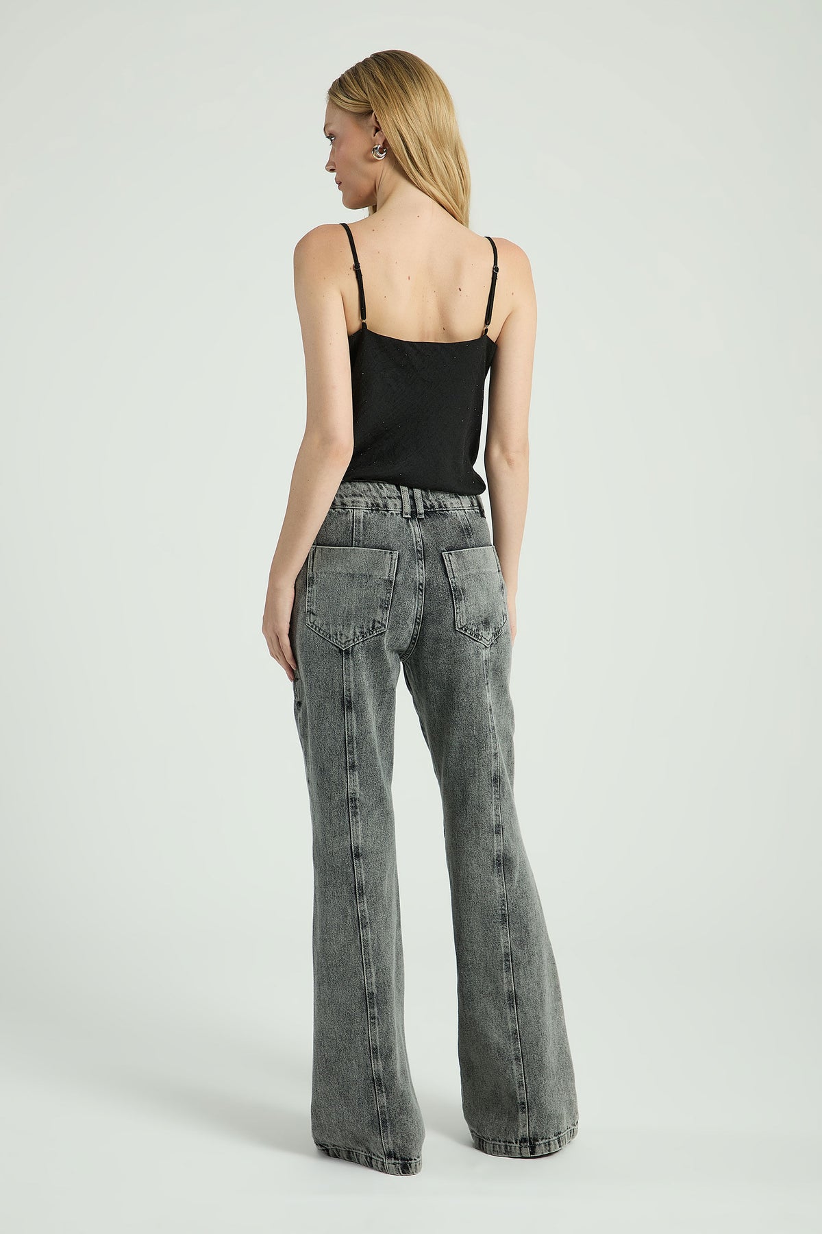 BLACK JEANS