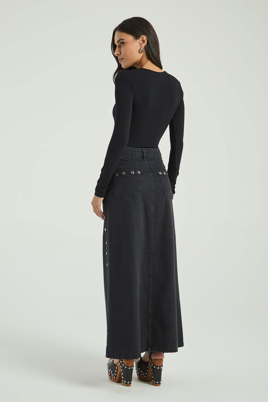 BLACK JEANS