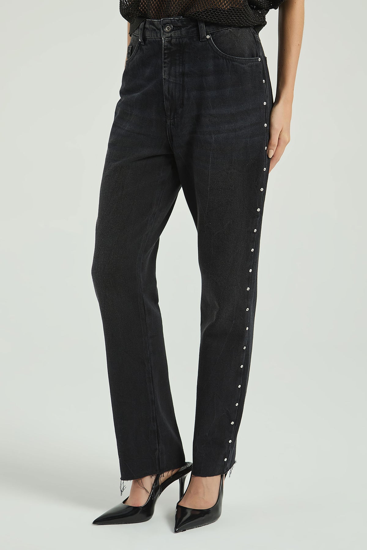 BLACK JEANS