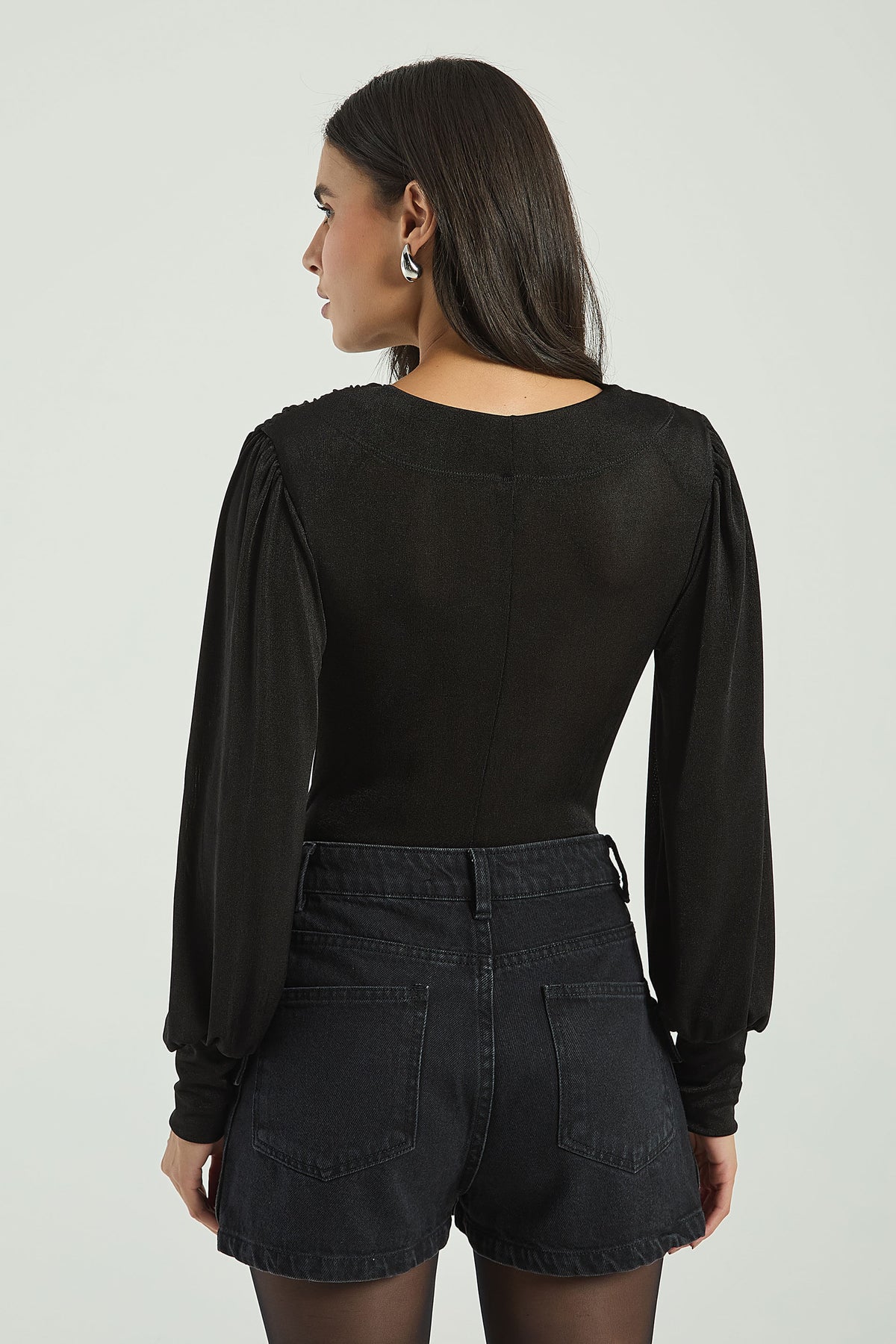 BLACK JEANS