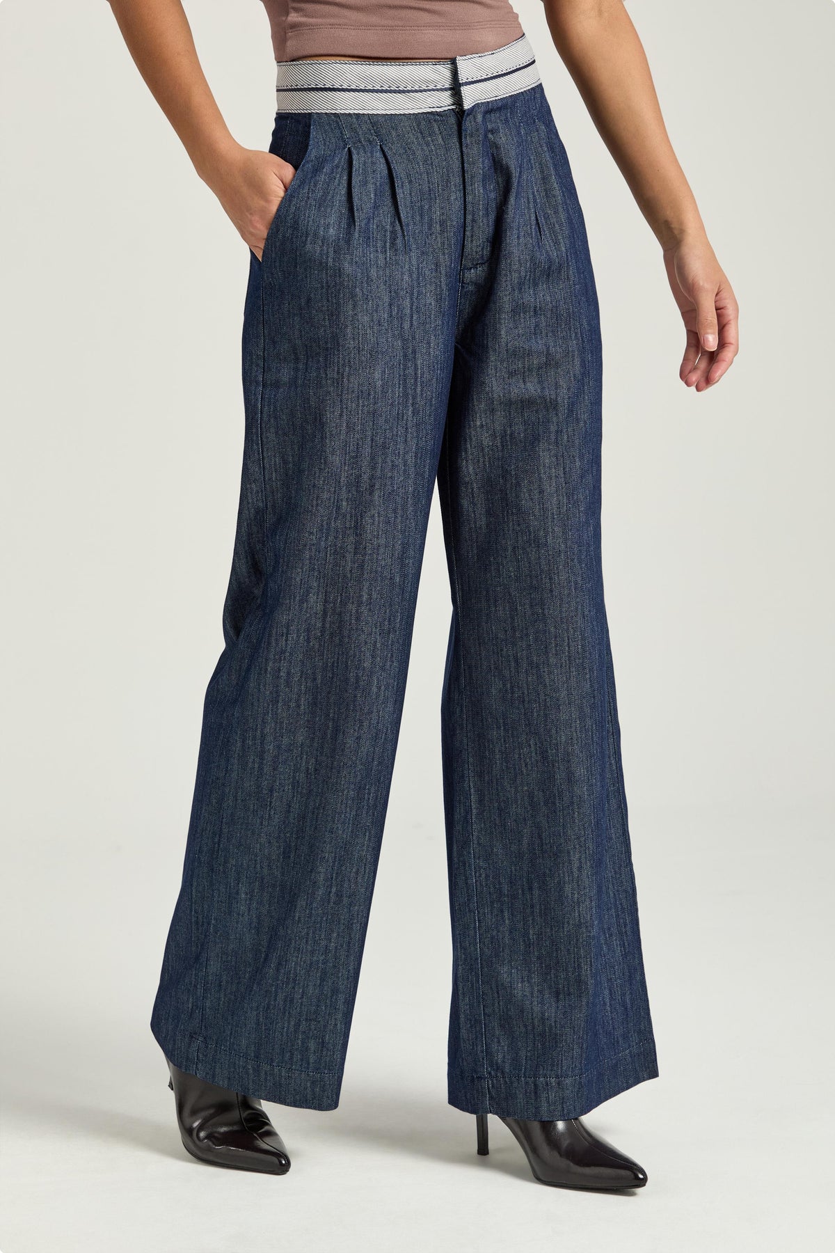 JEANS ESCURO